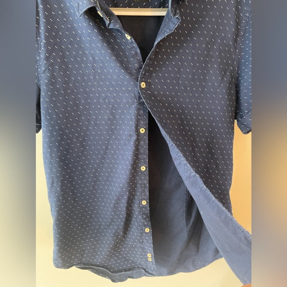 Zara Men’s Slim Fit Short Sleeve Button Down - Picture 6 of 8